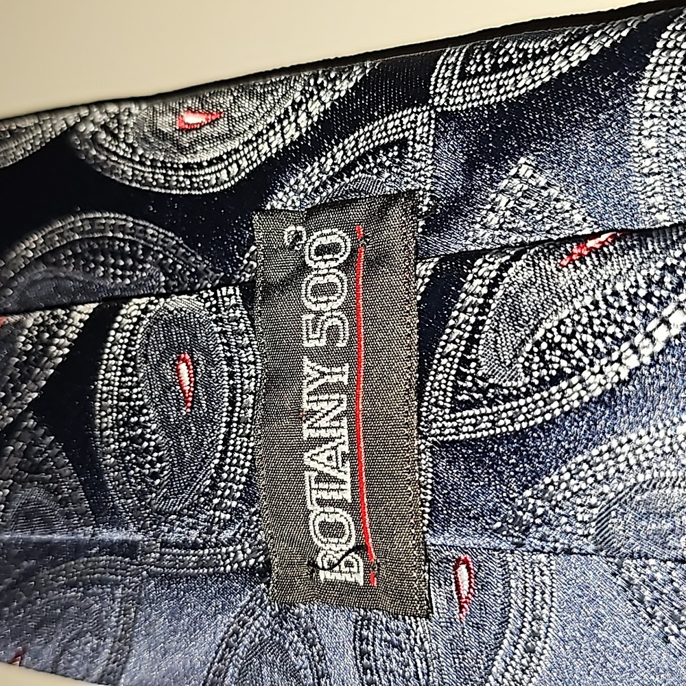 Botany 500 Tie - Picture 5 of 7